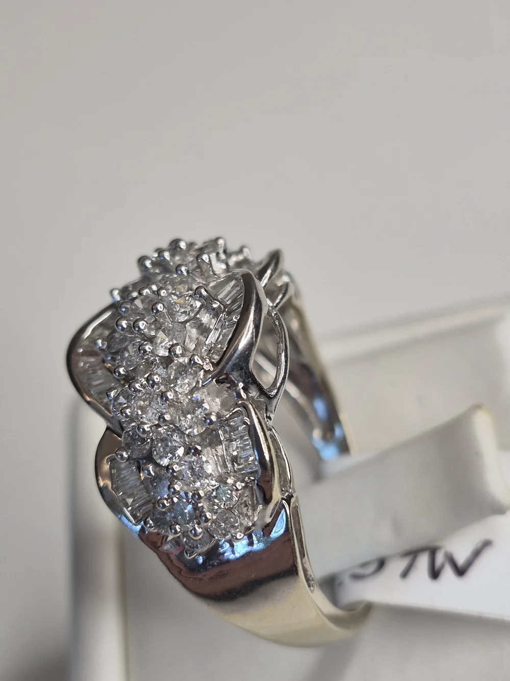 14kwg 1.5ct TW Natural Diamond Size 9 Ring with $5100 GIA GG Appraisal. 6.2g